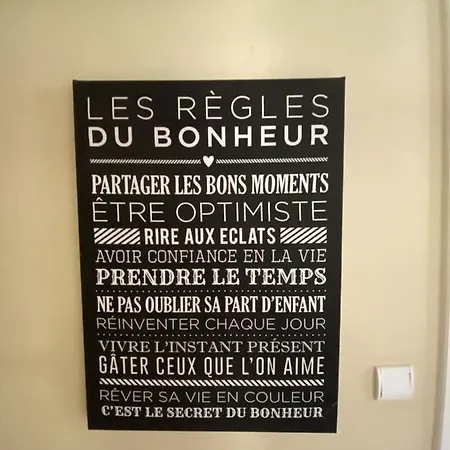 La Maison De Chantal Pansiyon *
